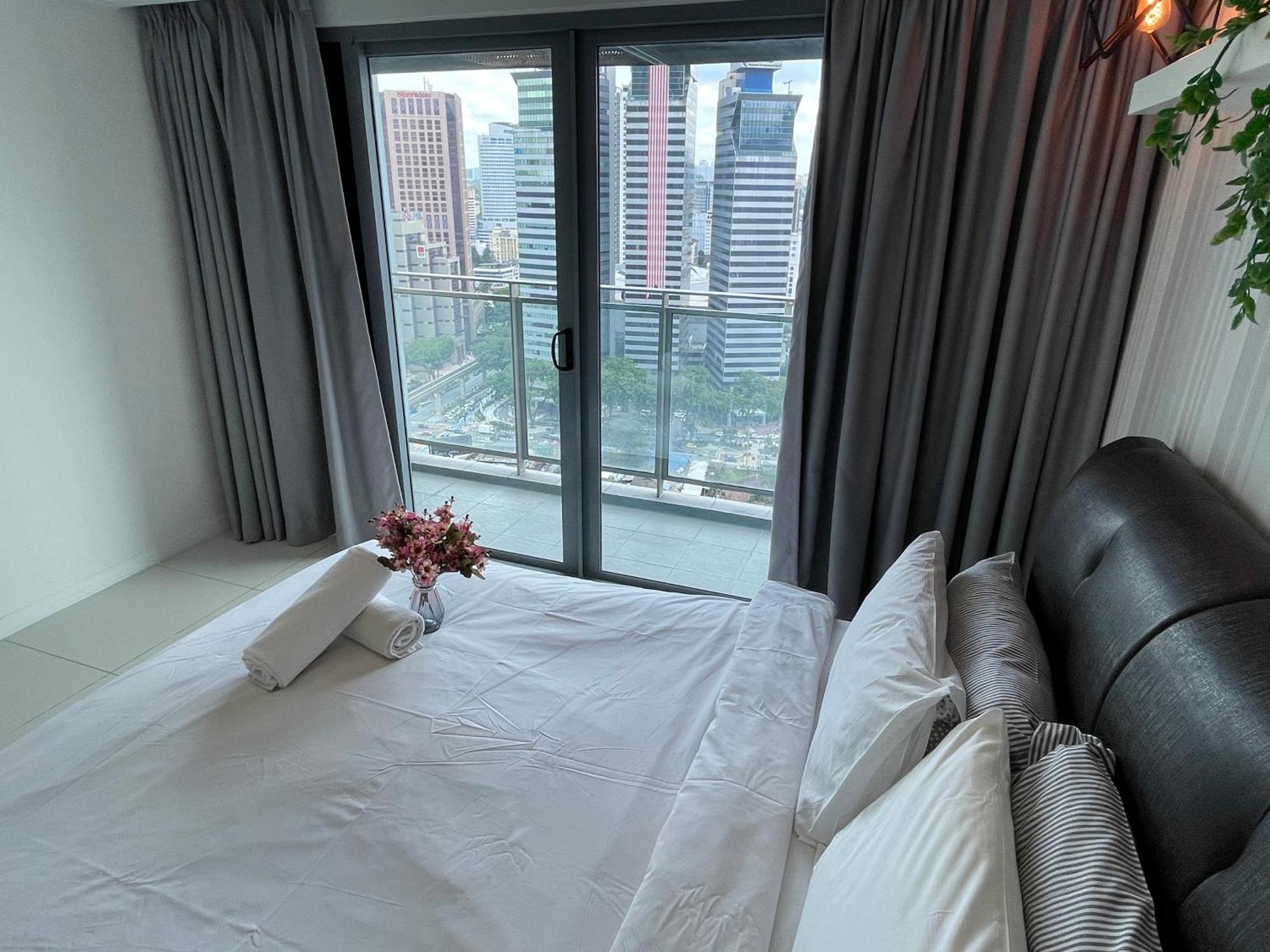 Mercu Summer Suite Klcc By Kuminshu 쿠알라룸푸르 외부 사진